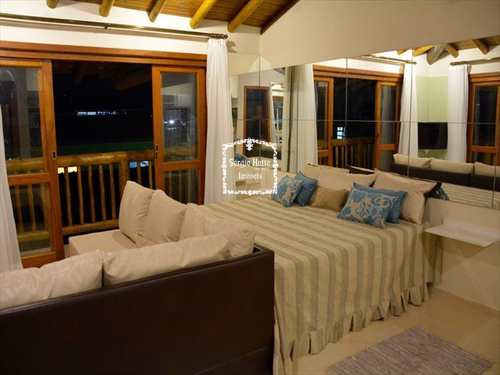 Sobrado, código 469 em Ilhabela, bairro Perequê