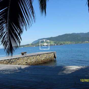 Sobrado em Ilhabela, bairro Piúva