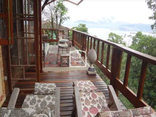 Sobrado, código 22 em Ilhabela, bairro Sul