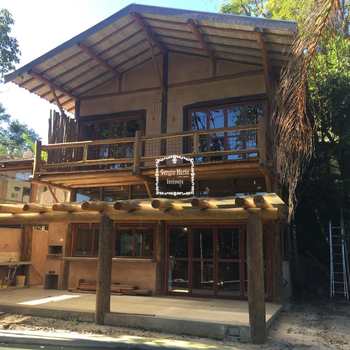 Casa em Ilhabela, bairro Centro