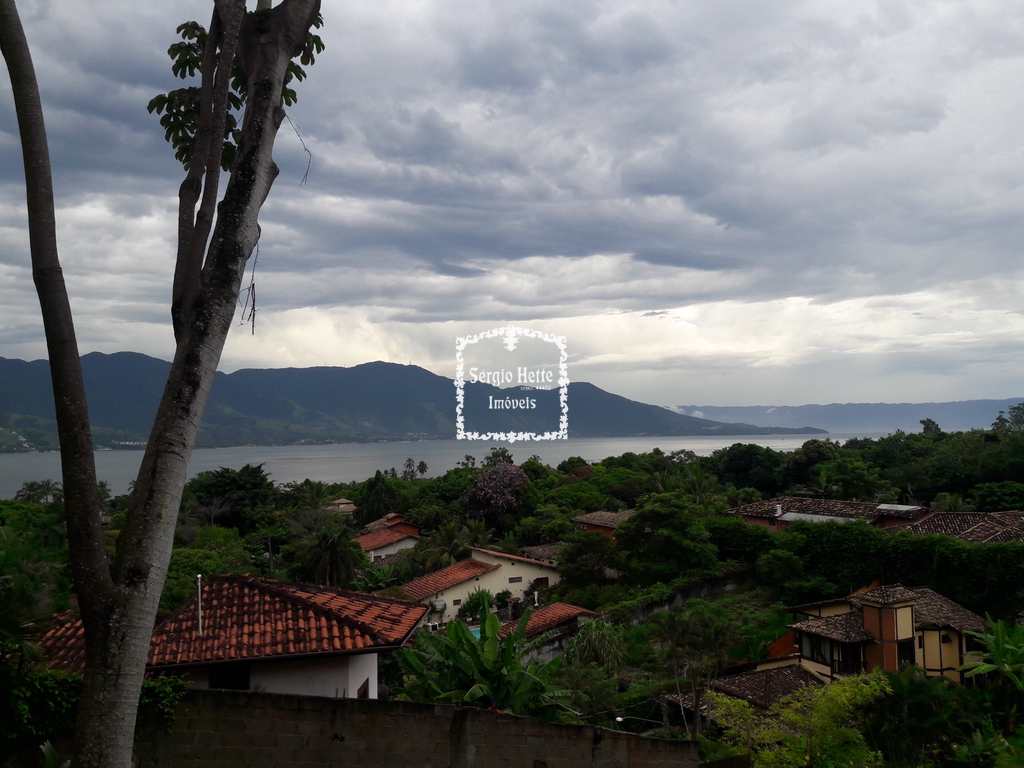 Apartamento em Ilhabela, no bairro Centro
