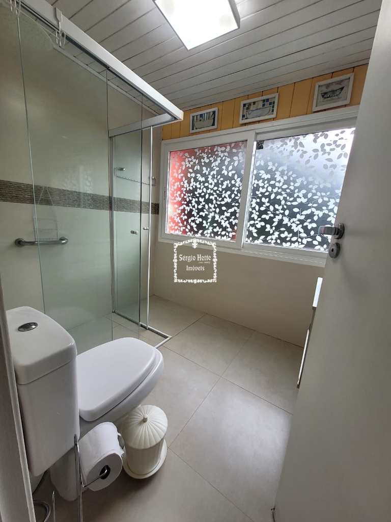 Apartamento em Ilhabela, no bairro Centro