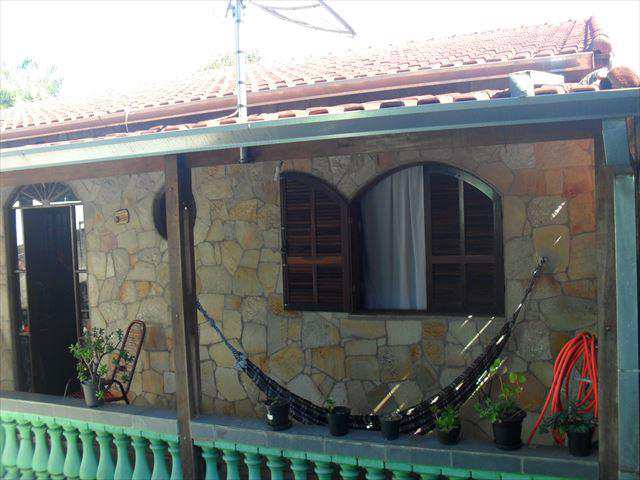 Sobrado em Biritiba-Mirim, no bairro Centro