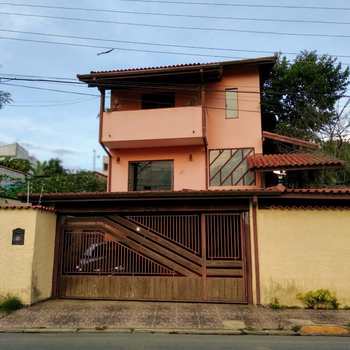 Casa em Biritiba-Mirim, bairro Centro