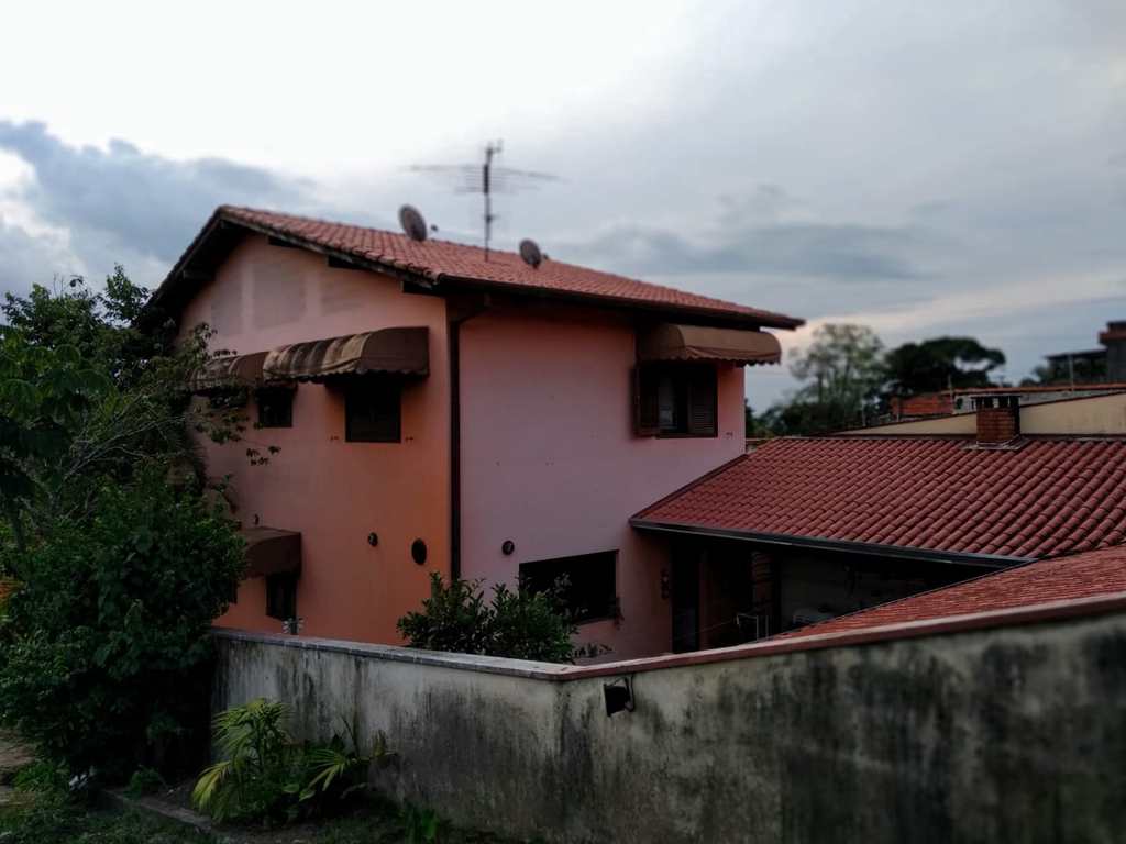 Casa em Biritiba-Mirim, no bairro Centro