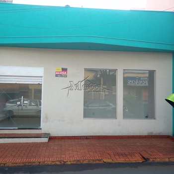 Sala Comercial em Cravinhos, bairro Itapuã