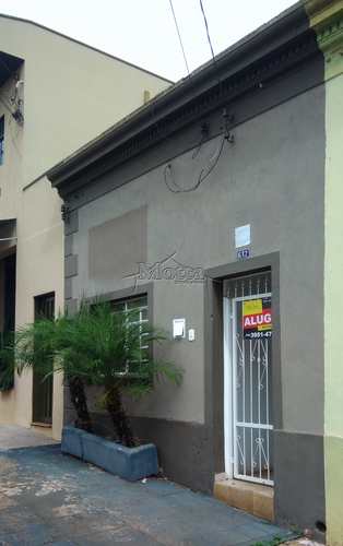Casa, código 713 em Cravinhos, bairro Centro