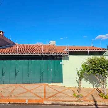 Casa em Cravinhos, bairro Jardim das Acácias