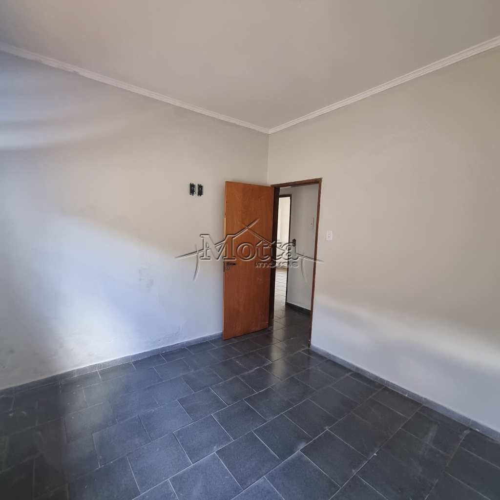 Casa em Cravinhos, no bairro Vila Cláudia