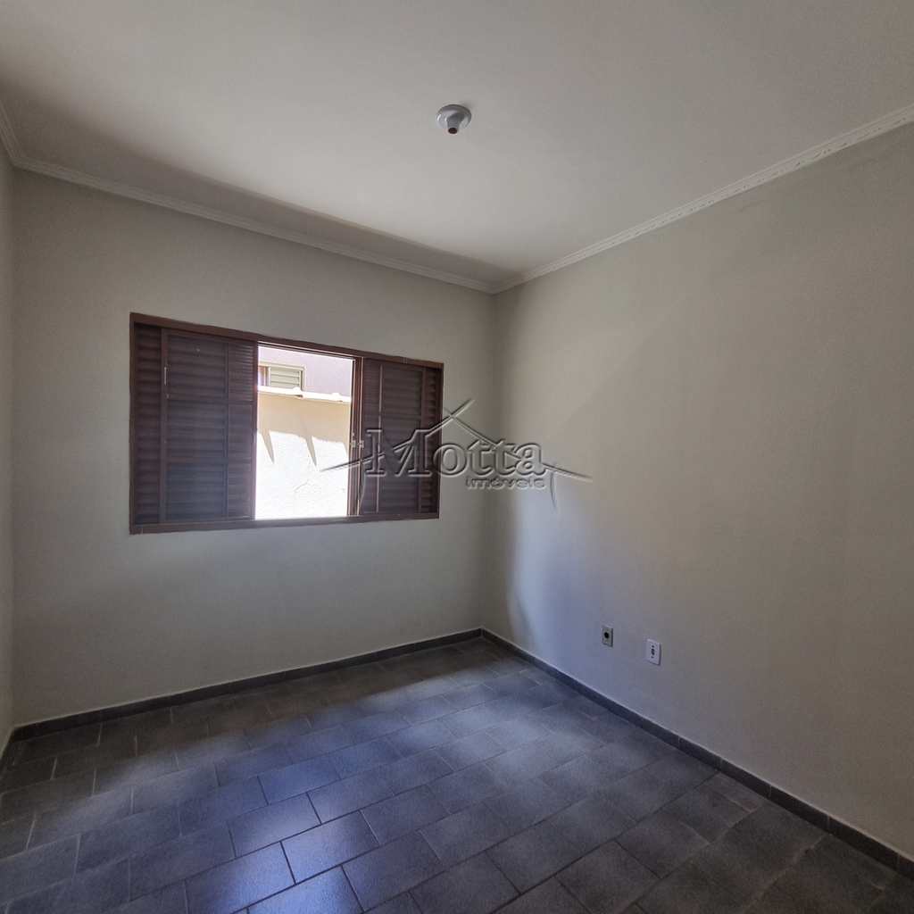 Casa em Cravinhos, no bairro Vila Cláudia