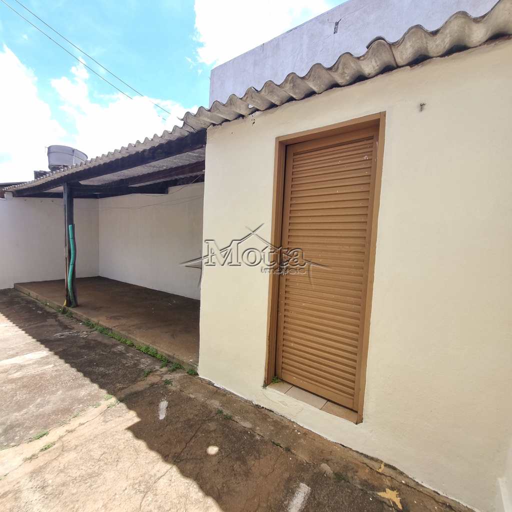 Casa em Cravinhos, no bairro Vila Cláudia