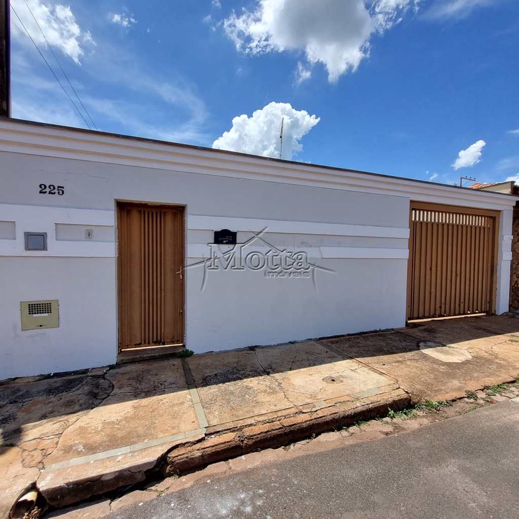 Casa em Cravinhos, no bairro Vila Cláudia
