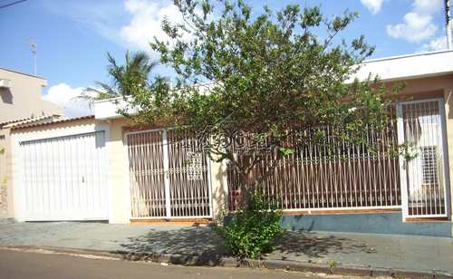 Casa, código 165 em Cravinhos, bairro Centro