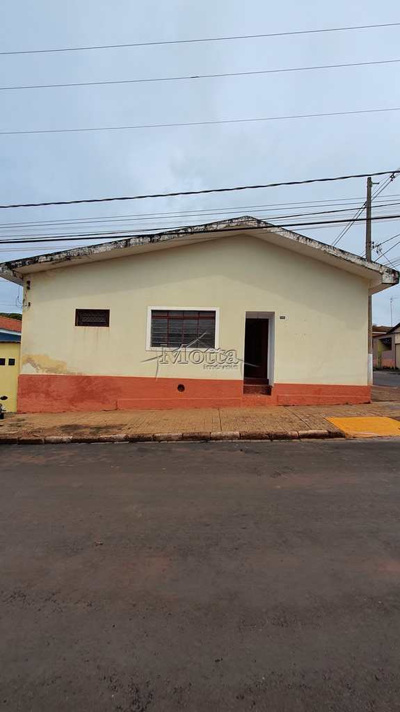 Casa em Cravinhos, no bairro Centro