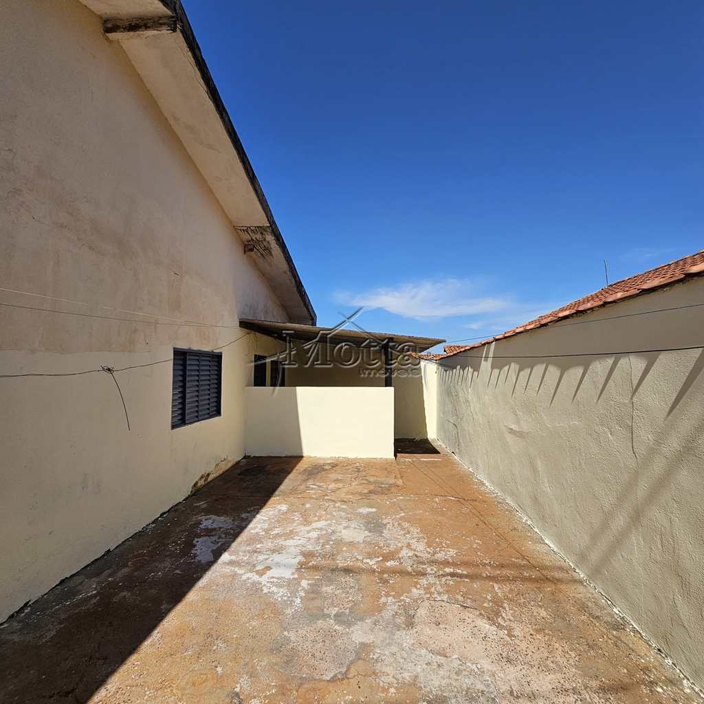 Casa em Cravinhos, no bairro Centro