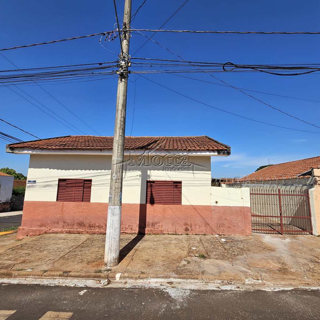 Casa em Cravinhos, no bairro Centro