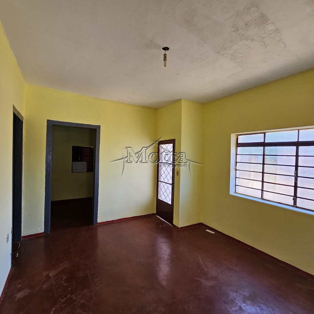 Casa em Cravinhos, no bairro Centro