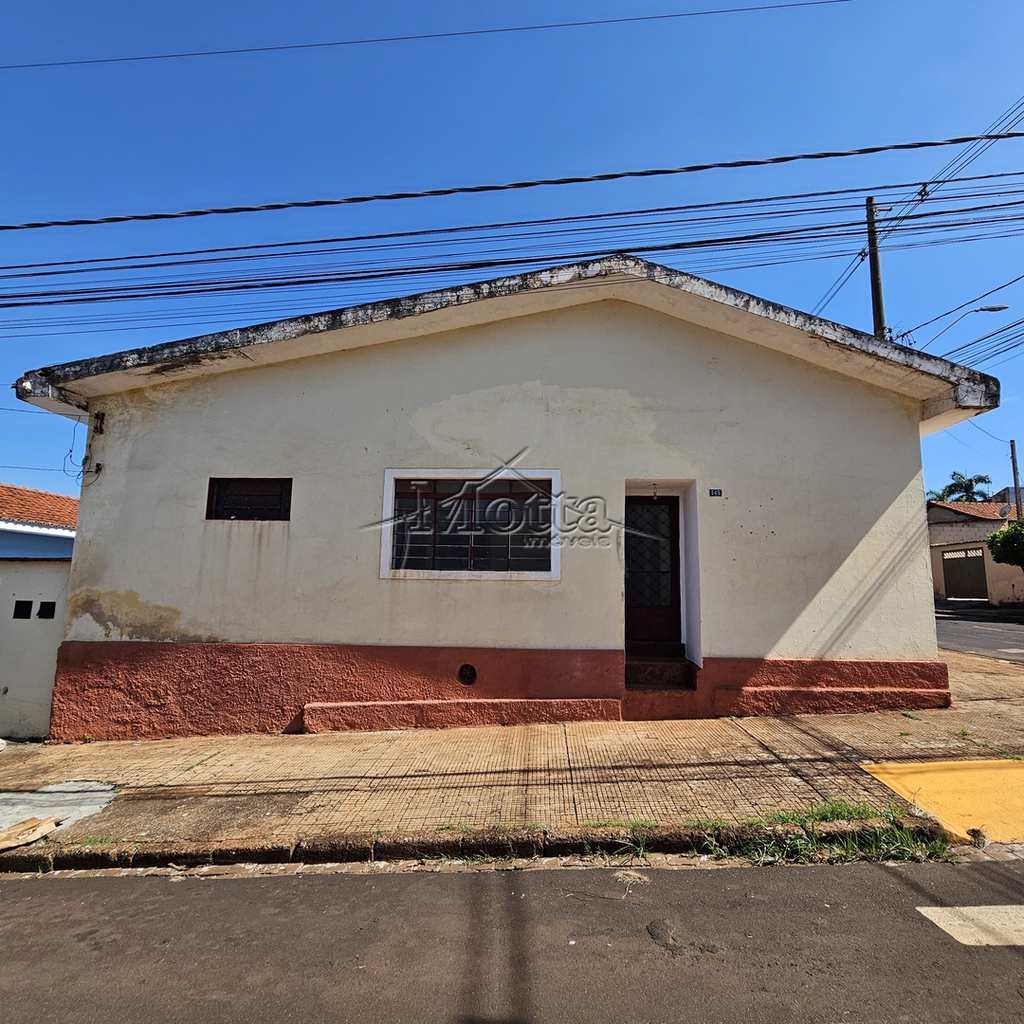 Casa em Cravinhos, no bairro Centro