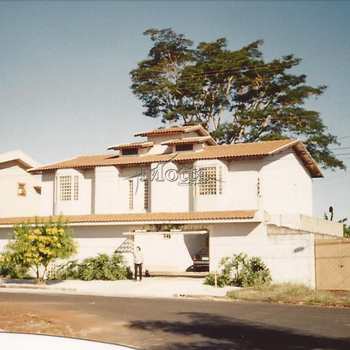 Casa em Ribeirão Preto, bairro Jardim Canadá