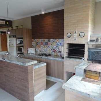 Casa em Cravinhos, bairro Centro