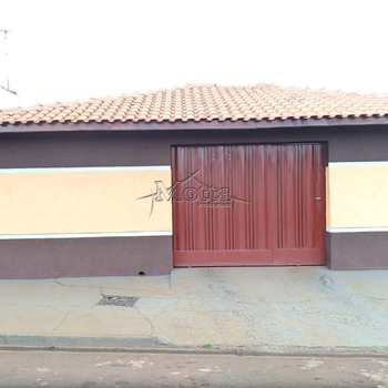 Casa em Cravinhos, bairro Francisco Castilho