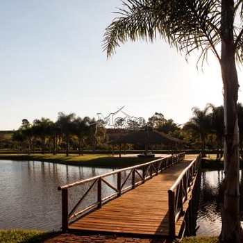 Terreno de Condomínio em Cravinhos, bairro Fazenda Santa Maria