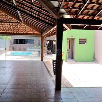 Prédio em Cravinhos, bairro Jardim Itapuã