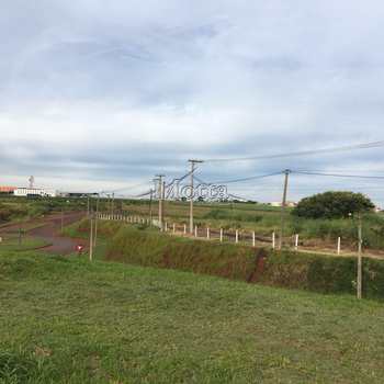 Terreno Comercial em Cravinhos, bairro Distrito Industrial