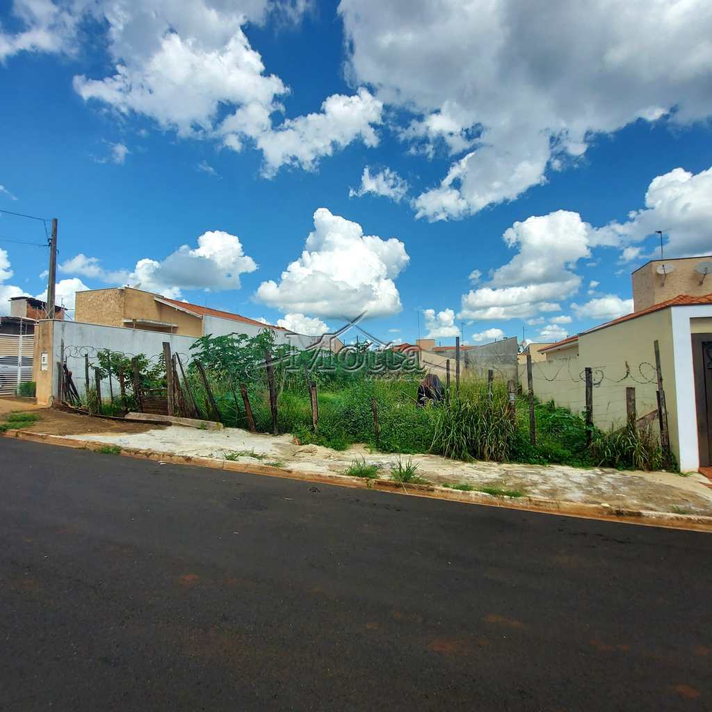 Terreno em Cravinhos, no bairro Santa Cruz