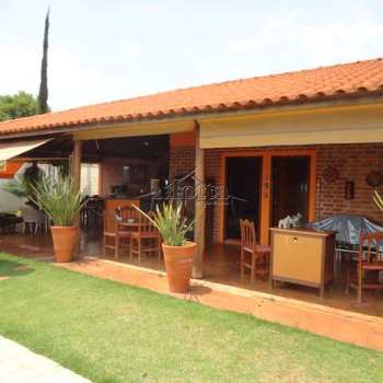 Casa de Condomínio em Cravinhos, bairro Ana Carolina