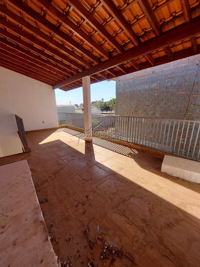 Casa em Cravinhos, no bairro Jardim das Acácias