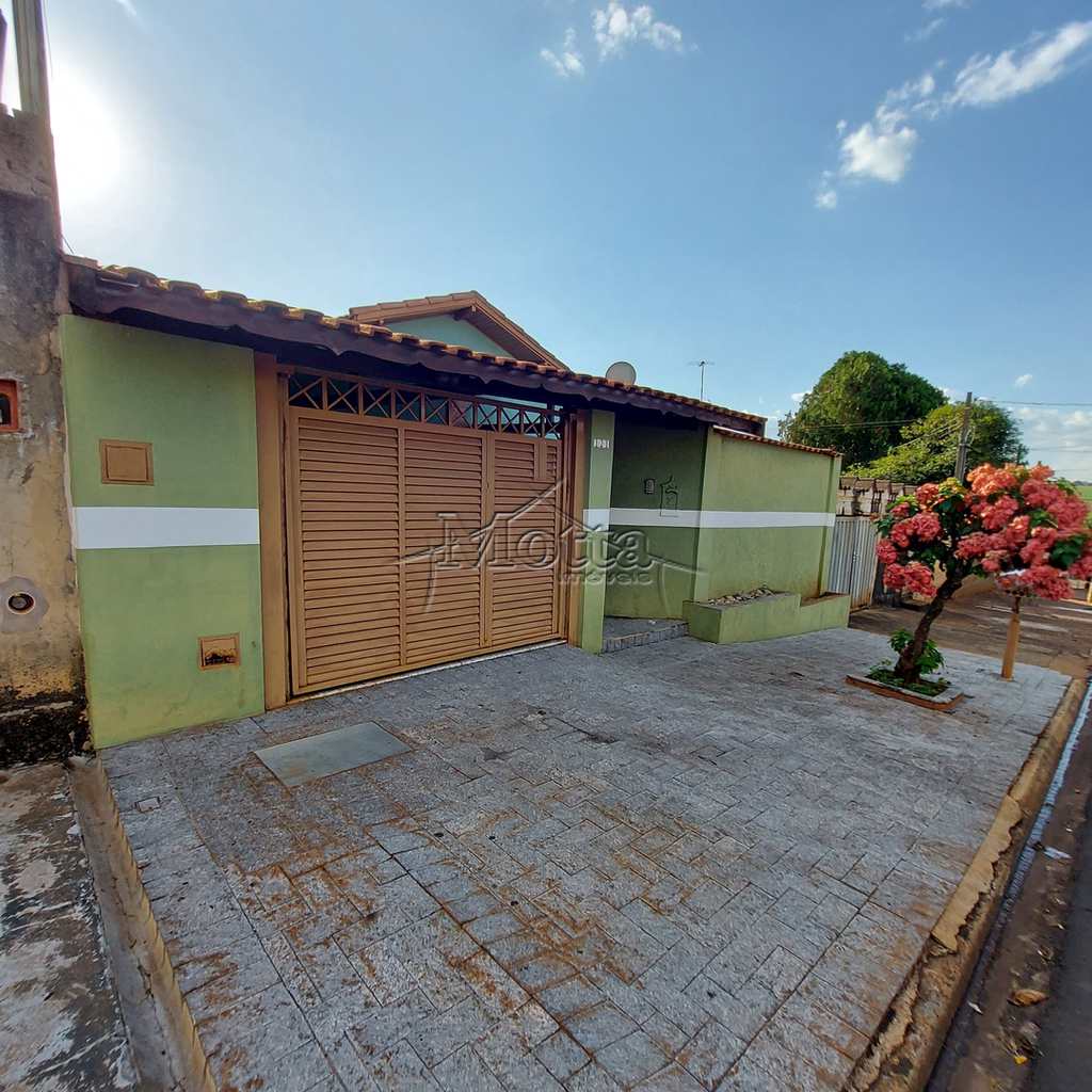 Casa em Cravinhos, no bairro Jardim Itamarati