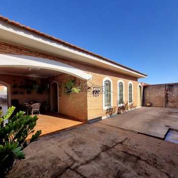 Casa em Cravinhos, bairro Jardim das Acácias