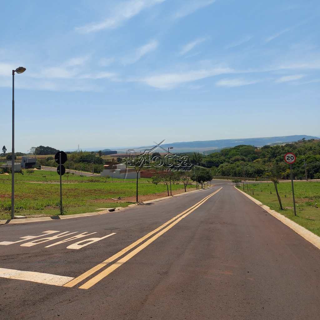 Terreno de Condomínio em Cravinhos, no bairro Alto da Boa Vista