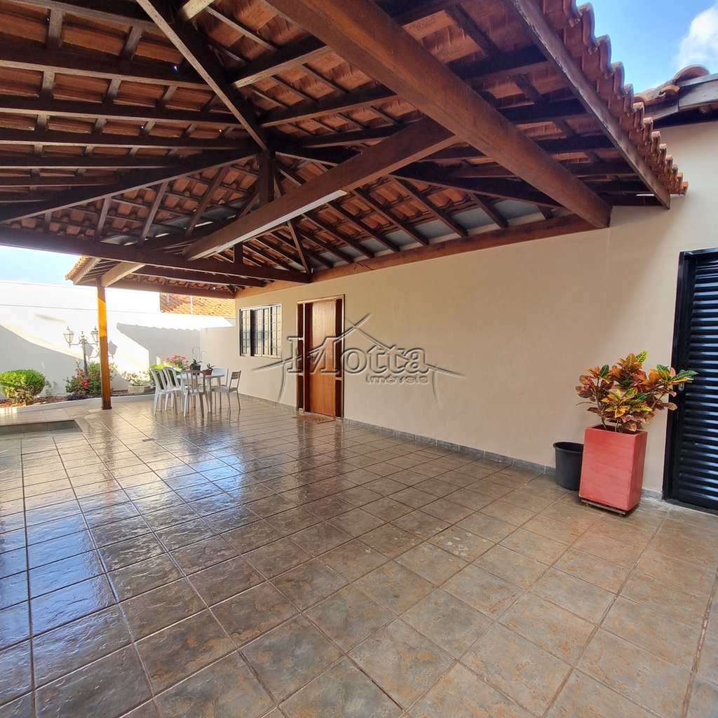 Casa em Cravinhos, no bairro Jardim das Acácias