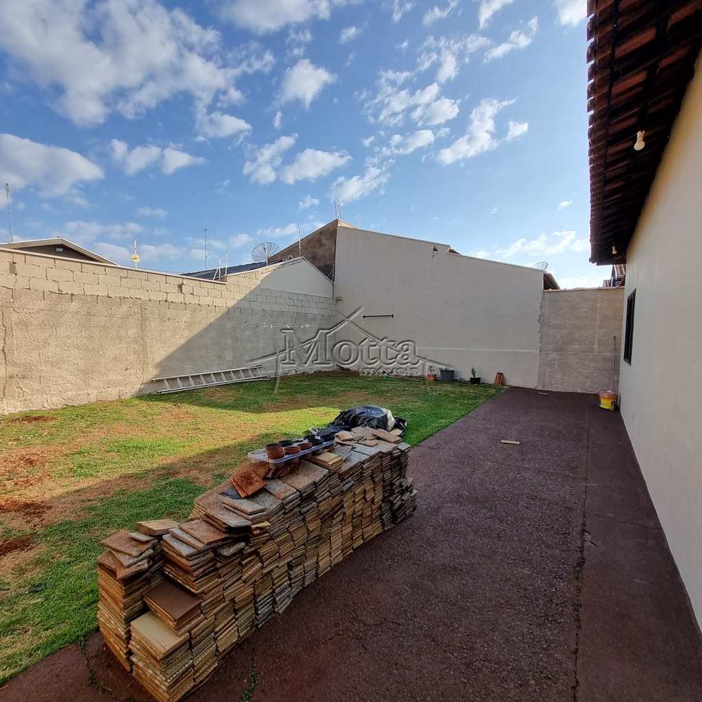 Casa em Cravinhos, no bairro Jardim das Acácias