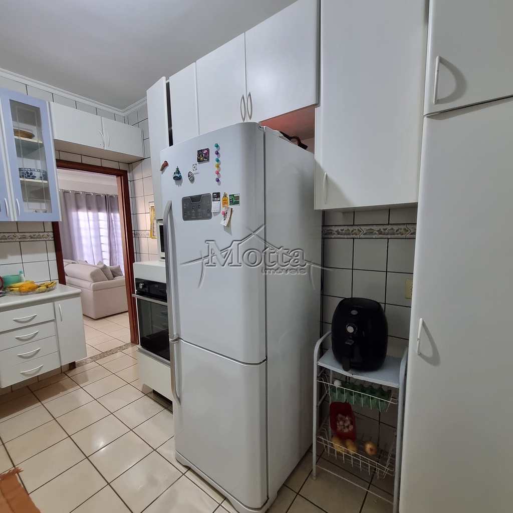 Casa em Cravinhos, no bairro Jardim das Acácias