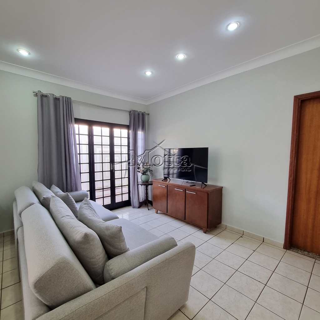 Casa em Cravinhos, no bairro Jardim das Acácias