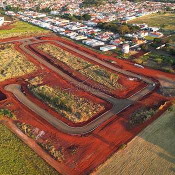 Terreno de Condomínio em Cravinhos, bairro Jardim das Acácias