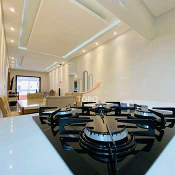 Apartamento em Praia Grande, bairro Guilhermina