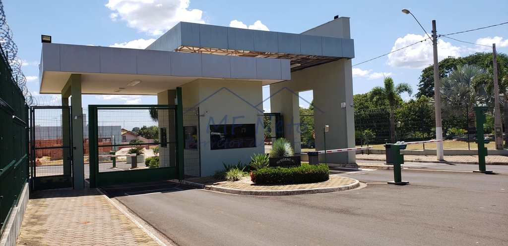 condomínio em Pirassununga, bairro Jardim Primavera