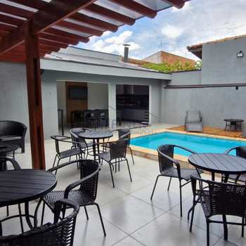 Sobrado em Pirassununga, bairro Jardim Kamel