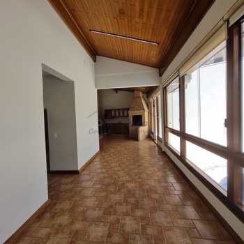 Casa de Condomínio em Pirassununga, bairro Cidade Jardim