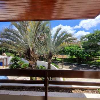 Casa de Condomínio em Pirassununga, bairro Cidade Jardim
