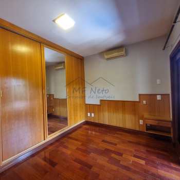 Casa de Condomínio em Pirassununga, bairro Cidade Jardim