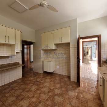Casa de Condomínio em Pirassununga, bairro Cidade Jardim