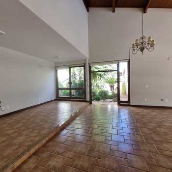 Casa de Condomínio em Pirassununga, bairro Cidade Jardim