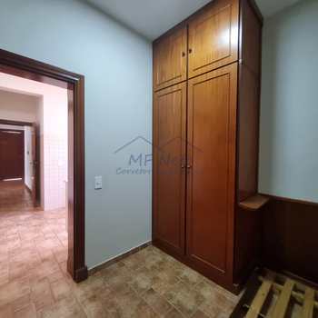 Casa de Condomínio em Pirassununga, bairro Cidade Jardim