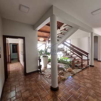 Casa de Condomínio em Pirassununga, bairro Cidade Jardim