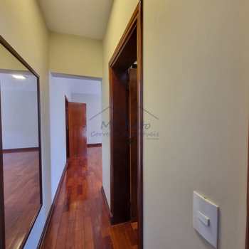 Casa de Condomínio em Pirassununga, bairro Cidade Jardim